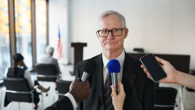 Kaliňák čelí kritike za zavádzanie o Kukurici, zomrel textár Martin Sarvaš