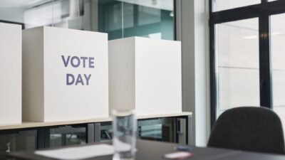 Fiasko na celú čiaru: Referendum Demokratov prepadlo, prišlo len 16 % voličov