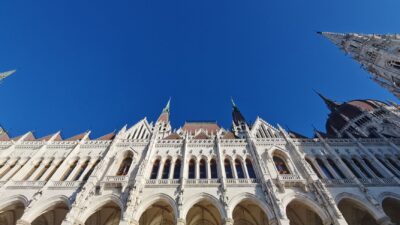 Maďarsko potvrdilo vyšetrovanie exministra Szijjártóa. Hrozí mu obvinenie z vlastizrady