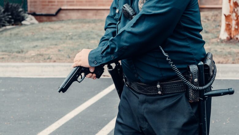 Slovenskí policajti dostanú moderné paralyzéry TASER 10 s dosahom takmer 14 metrov