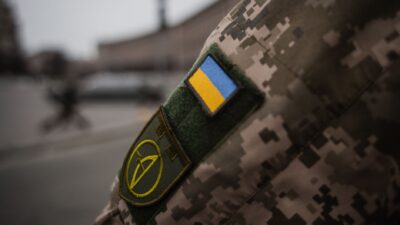 Ukrajinskí velitelia majú nakrúcať videá na podporu generála Syrského