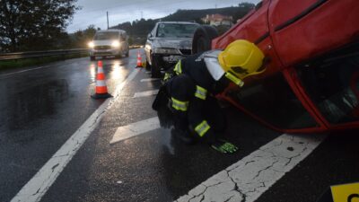 Vážna nehoda v Bytčici: päť zranených po čelnej zrážke dvoch áut