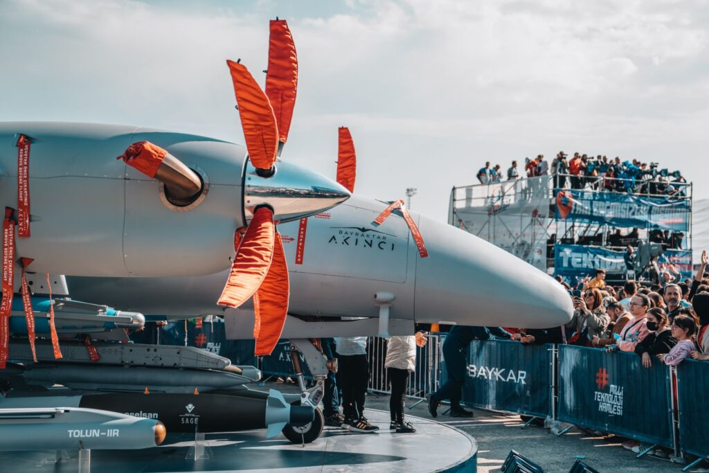 Drony s raketami a granátmi: NATO na Lešti predviedlo techniku budúcnosti
