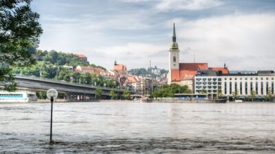Historické minimum: Dunaj v Bratislave mal najnižší prietok za viac ako storočie