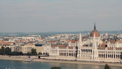 Maďarský parlament zrýchľuje výmenu generálneho prokurátora: Rozhodnúť by mohli už v utorok