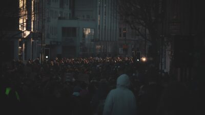 Poľsko sa búri: Tisíce ľudí v uliciach proti vlne nenávisti voči menšinám
