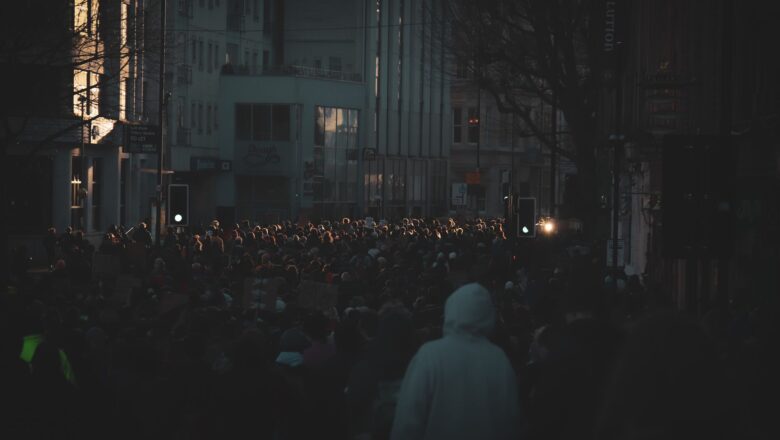 Poľsko sa búri: Tisíce ľudí v uliciach proti vlne nenávisti voči menšinám