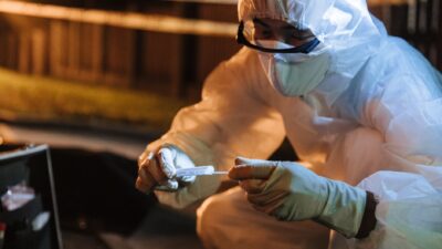 Mačeta v Trebišove: Mladík skončil v nemocnici, útočníkov už stíhajú