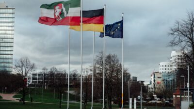 Austrália tvrdo kritizuje Izrael: Predvolala veľvyslanca pre útok na konvoj