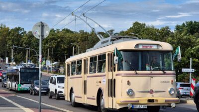 Banská Bystrica čelí tlaku: Staré trolejbusy MHD dráždia cestujúcich, mesto sľubuje obnovu