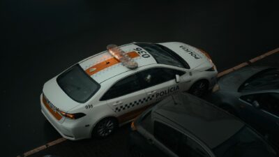 Opitý vodič v Portugalsku zrazil 12 ľudí, medzi zranenými sú aj policajti