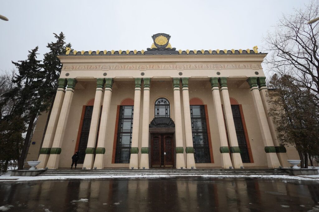 Vatikánsky diplomat v Moskve: Gallagher žiada Lavrova o okamžité ukončenie vojny