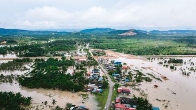 Tibetská hrádza opäť nevydržala, Nepál sa pripravuje na ďalšie záplavy