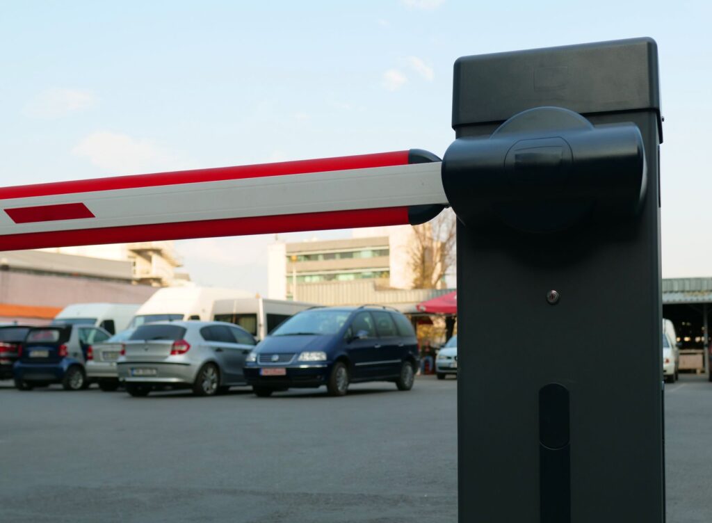 Bratislavský vodič skončil na rampe luxusnej predajne, testy odhalili drogy