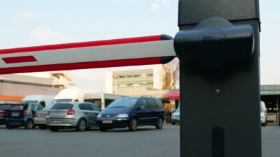 Bratislavský vodič skončil na rampe luxusnej predajne, testy odhalili drogy