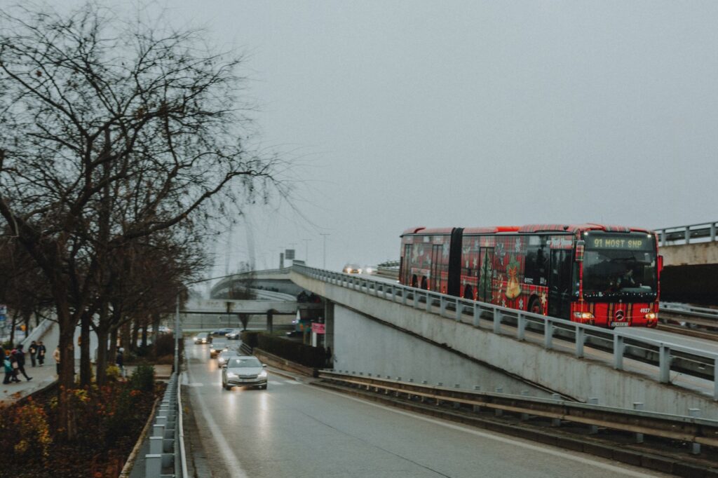 Odborník: Pripútanie v autobuse môže rozhodnúť o živote či smrti
