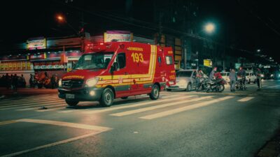 Čelná zrážka pri Svätom Kríži si vyžiadala zásah leteckých záchranárov