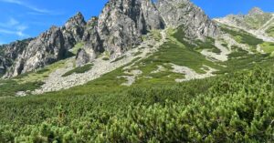 Tatry sa otvorili pre leto: vysokohorské chodníky sú voľné — no na týchto úsekoch ešte neprejdete