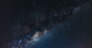 Umelá inteligencia naraz odhalila vyše 10 000 nových svetov. Mení to hľadanie života vo vesmíre