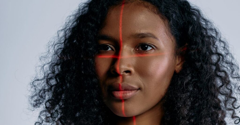 Deepfake a AI podvody: ako rozoznať falošné video, hlas a fotku