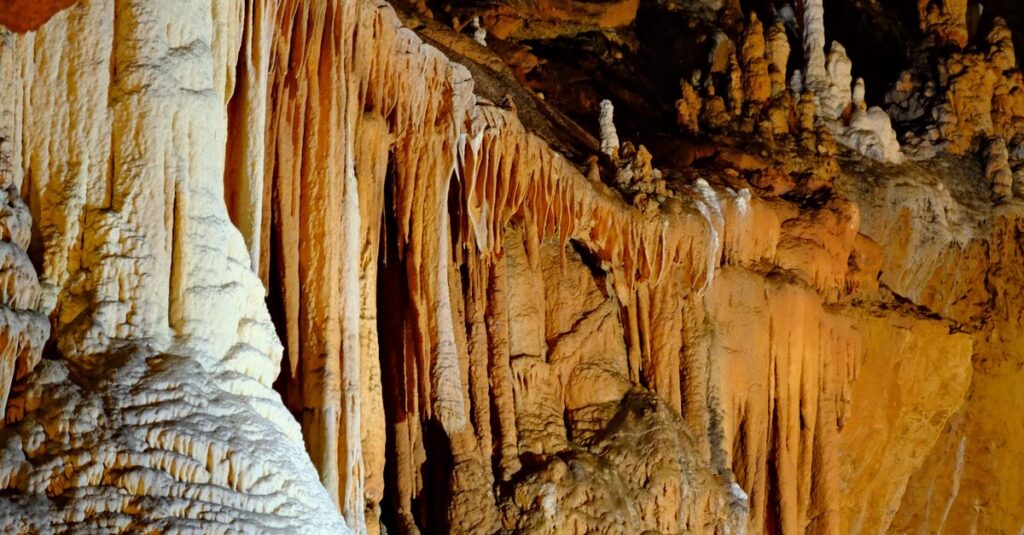 Najkrajšie slovenské jaskyne: ideálny tip na výlet, keď vonku praží