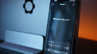 Umelá inteligencia v bežnom živote: ako vám chatboty reálne pomôžu (a kde si dať pozor)