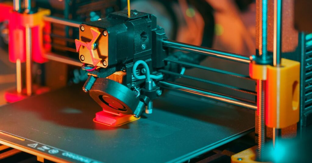 3D tlačiareň počas tlače – ilustračná fotografia