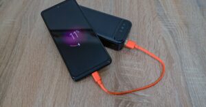 Výdrž batérie smartfónu: prečo slabne a ako ju predĺžiť